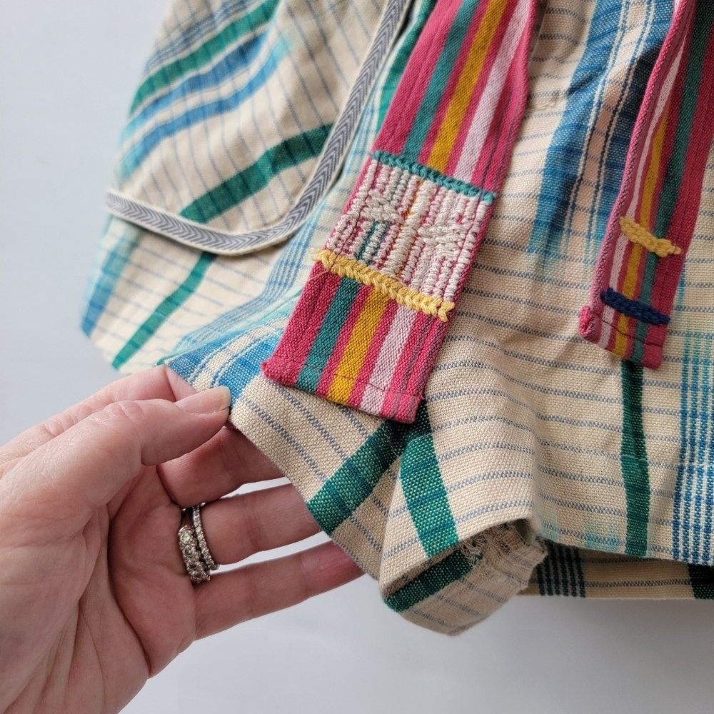 Urban Outfitters Eva Striped Pattern High Waist Shorts Size 2 Neutral Beige - Picture 7 of 15
